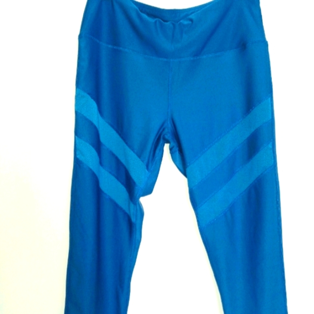 Vogo Athletica Large leggings striping on thighs inside key pocket EUC